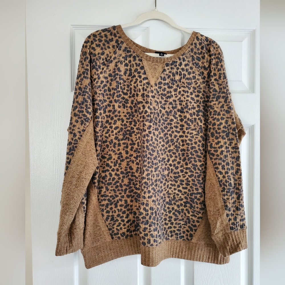 torrid Leopard Print Scoop Neck Sweater in Brown and Black